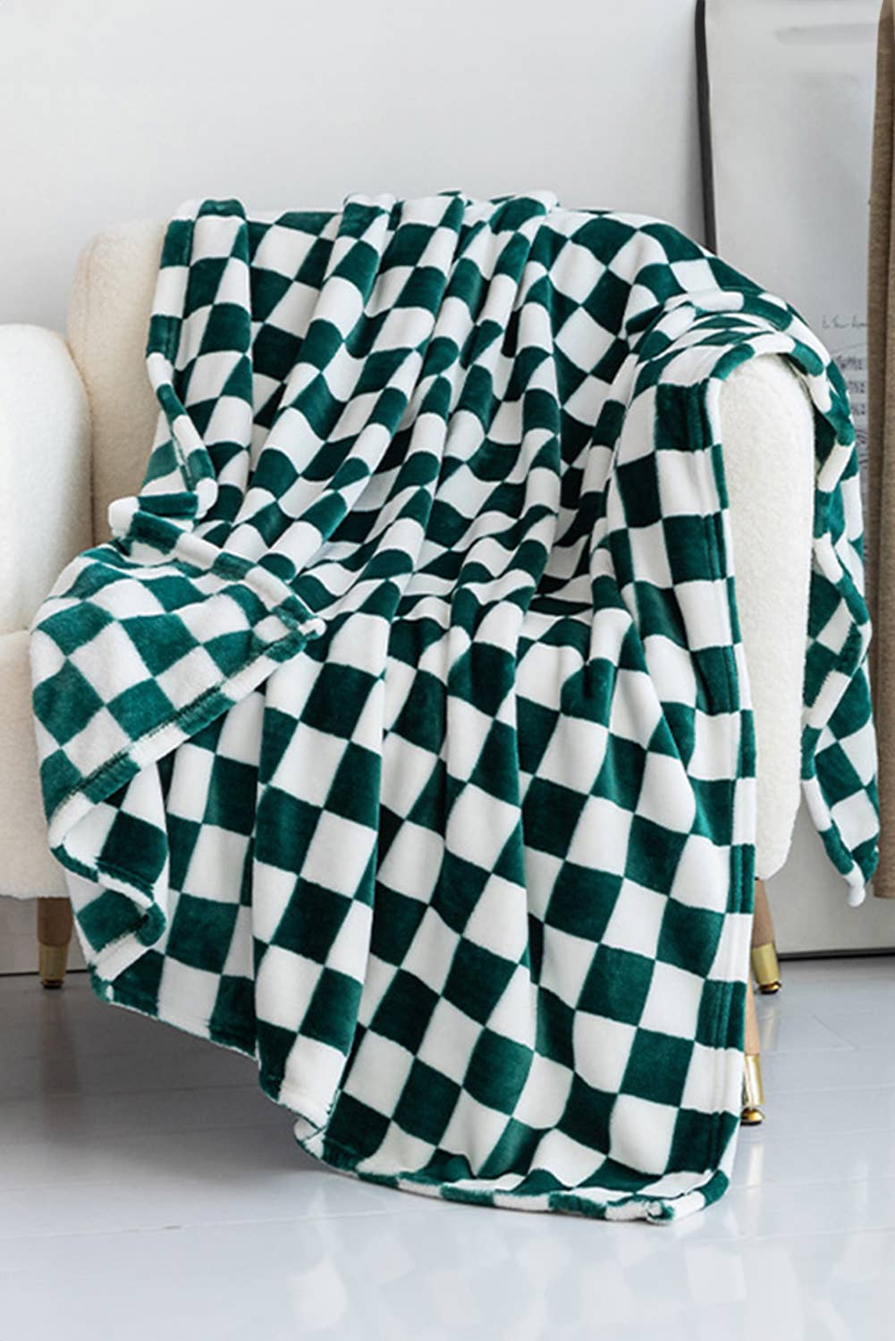 Checkerboard Printed Soft Throw Blanket – 6.5ft x 4ft