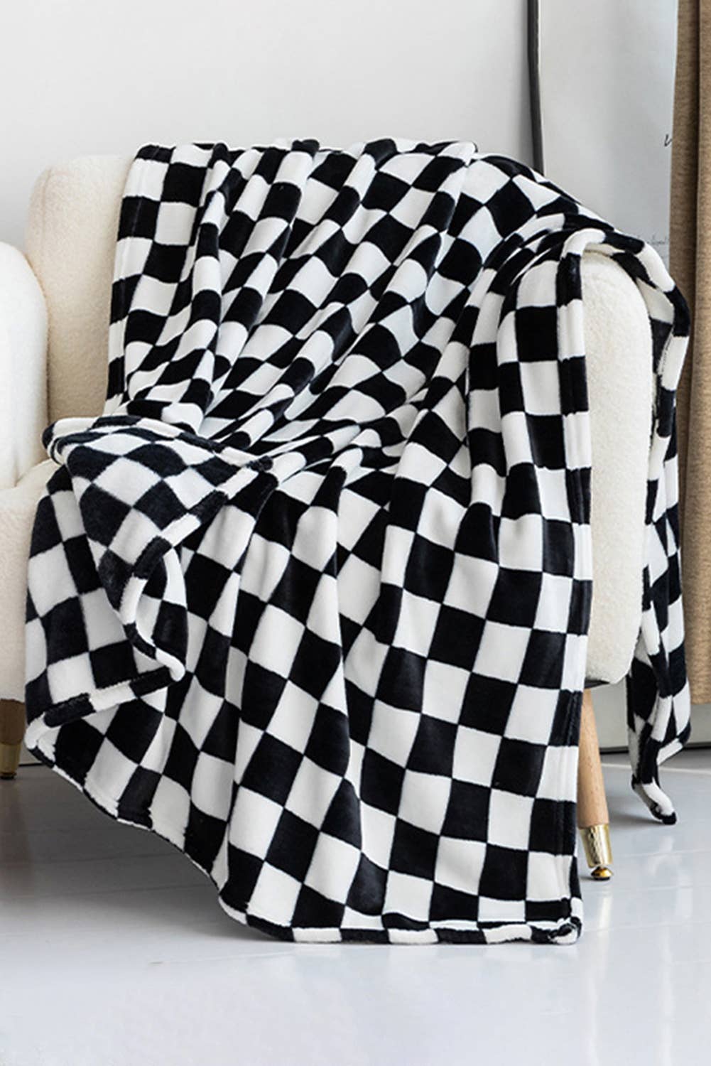 Checkerboard Printed Soft Throw Blanket – 6.5ft x 4ft